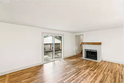 18655 SE Yamhill Cir, Portland, OR 97233 - Photo 20