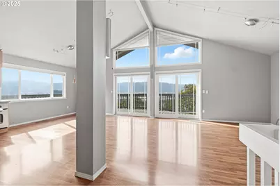 5239 N Emerson Dr, Portland, OR 97217 - Photo 16