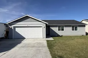 1464 NE Kenna Dr, Hermiston, OR 97838 - Photo 1