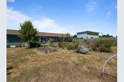 1232 NW Nye St, Newport, OR 97365 - Photo 26