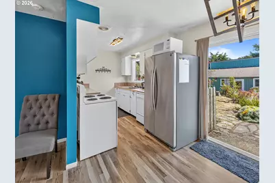 1232 NW Nye St, Newport, OR 97365 - Photo 10