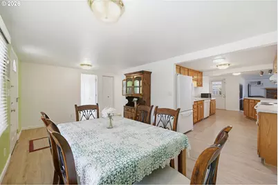 186 40th St, Springfield, OR 97478 - Photo 6