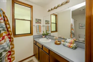 8740 SW Washington Dr, Portland, OR 97223 - Photo 20