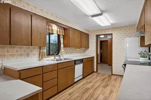 8050 SW 103rd Ave, Beaverton, OR 97008 - Photo 18