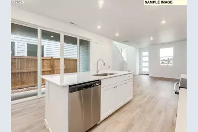 8399 SE Blanton St, Hillsboro, OR 97123 - Photo 10