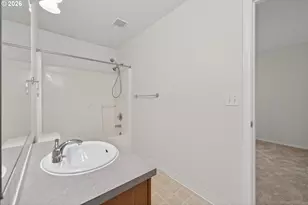 20510 NE Shore View Dr, Fairview, OR 97024 - Photo 34