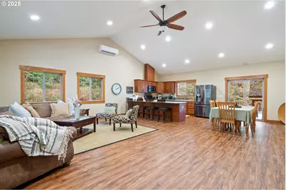 303 S Marine St, Rockaway Beach, OR 97136 - Photo 8