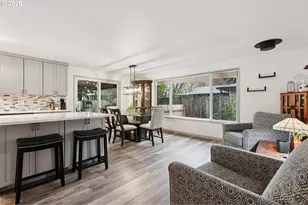 10250 SW Bryton Ct, Wilsonville, OR 97070 - Photo 12