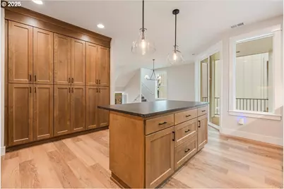 460 SE Haddock Ln, Hillsboro, OR 97123 - Photo 16