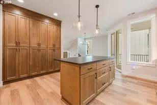 460 SE Haddock Ln, Hillsboro, OR 97123 - Photo 16