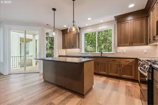 460 SE Haddock Ln, Hillsboro, OR 97123 - Photo 18