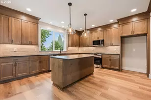 460 SE Haddock Ln, Hillsboro, OR 97123 - Photo 14