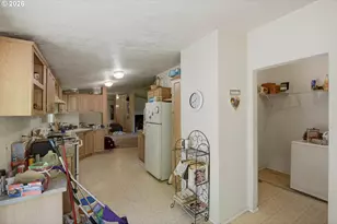 49629 Hwy 242, Broadbent, OR 97414 - Photo 22