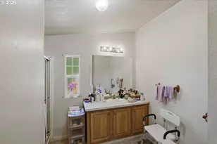 49629 Hwy 242, Broadbent, OR 97414 - Photo 26