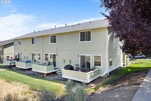 1926 NE Sams Loop, Bend, OR 97701 - Photo 8