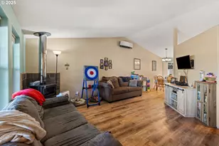 440 W Agee St, Roseburg, OR 97471 - Photo 16