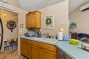440 W Agee St, Roseburg, OR 97471 - Photo 20