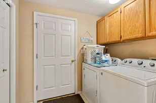 440 W Agee St, Roseburg, OR 97471 - Photo 34