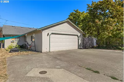 440 W Agee St, Roseburg, OR 97471 - Photo 40