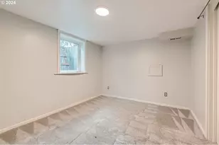 7058 N Greenwich Ave, Portland, OR 97217 - Photo 24
