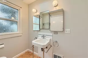 7058 N Greenwich Ave, Portland, OR 97217 - Photo 18