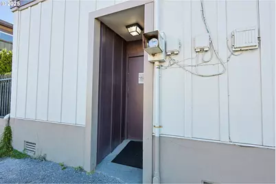 702 Newmark Ave, Coos Bay, OR 97420 - Photo 20
