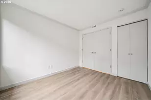 87 N Hayden Bay Dr, Portland, OR 97217 - Photo 18