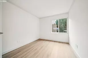 87 N Hayden Bay Dr, Portland, OR 97217 - Photo 16