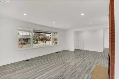 597 SE 13th Ave, Hillsboro, OR 97123 - Photo 8