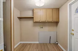 1672 Pritchett Pl, Cottage Grove, OR 97424 - Photo 10