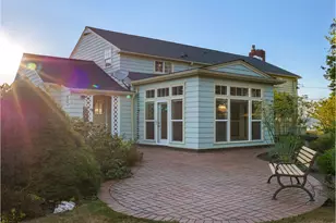 1320 15th St, Astoria, OR 97103 - Photo 2