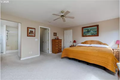 19801 Olmstead Rd NE, Aurora, OR 97002 - Photo 32