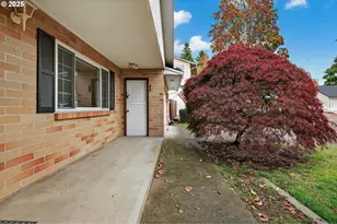 379 SE 34th Ct, Hillsboro, OR 97123 - Photo 6