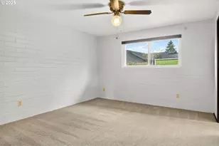 379 SE 34th Ct, Hillsboro, OR 97123 - Photo 24