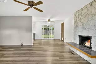 379 SE 34th Ct, Hillsboro, OR 97123 - Photo 14