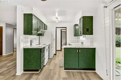 379 SE 34th Ct, Hillsboro, OR 97123 - Photo 16