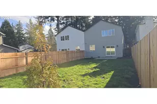 12451 SE Harold St, Portland, OR 97236 - Photo 4