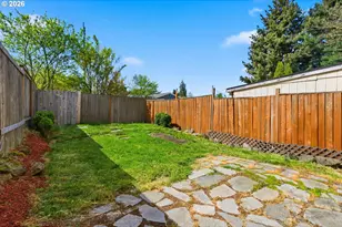 8945 N Calvert Ave, Portland, OR 97217 - Photo 28