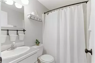 8945 N Calvert Ave, Portland, OR 97217 - Photo 24