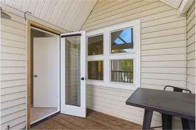 8945 N Calvert Ave, Portland, OR 97217 - Photo 20