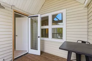 8945 N Calvert Ave, Portland, OR 97217 - Photo 20