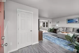 433 SE Larkspur Dr, Madras, OR 97741 - Photo 4