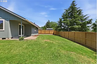 306 E Hilltop Dr, Newberg, OR 97132 - Photo 16