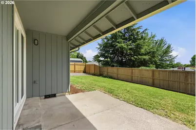 306 E Hilltop Dr, Newberg, OR 97132 - Photo 14