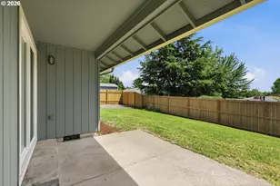 306 E Hilltop Dr, Newberg, OR 97132 - Photo 14
