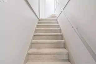 6909 NE Multnomah St, Portland, OR 97213 - Photo 26