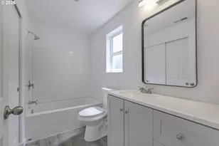 585 SW 207th Ave, Beaverton, OR 97006 - Photo 18