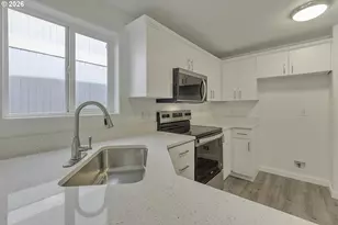585 SW 207th Ave, Beaverton, OR 97006 - Photo 6