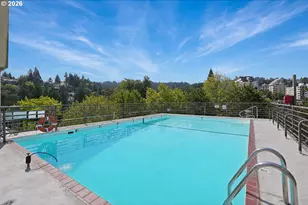 2021 SW Main St, Portland, OR 97205 - Photo 42