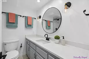 2021 SW Main St, Portland, OR 97205 - Photo 30